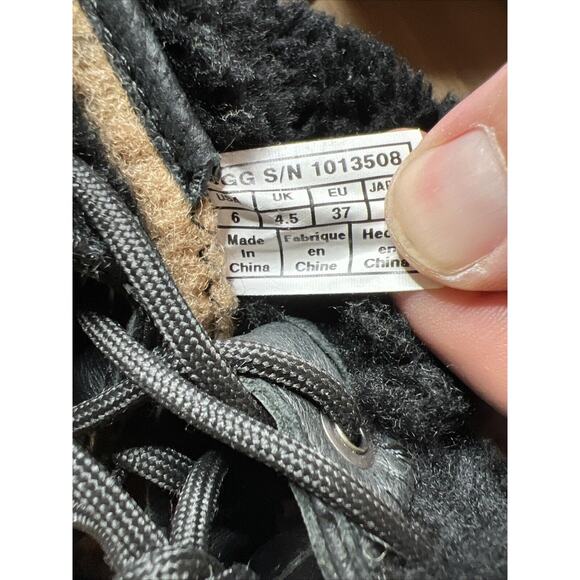 UGG Adirondack Tall Winter Boots Women’s Sz 6 Black Wool Lace Up 1013508 - Picture 13 of 13